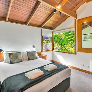 The Oasis And Treetop Aparthotel Byron Bay